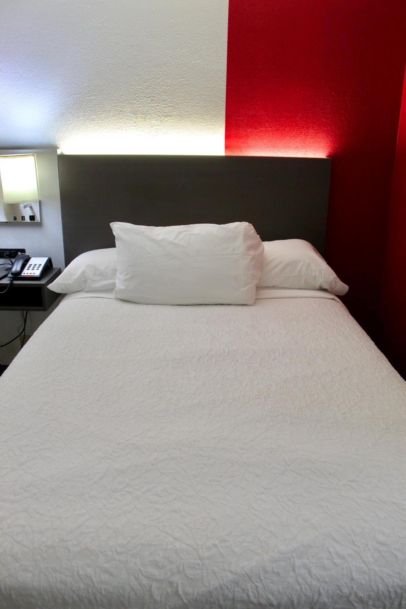 Ramada By Wyndham Harrisonburg Motel Eksteriør billede