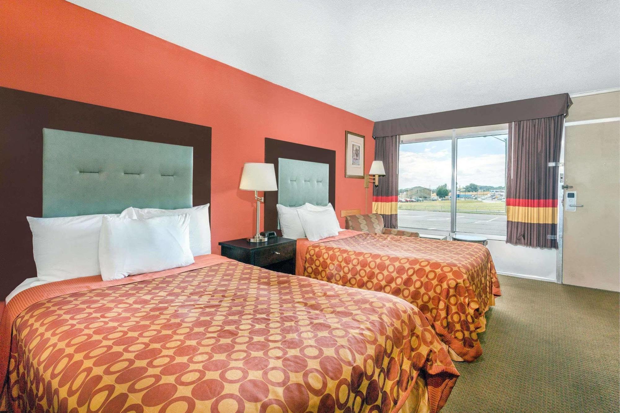 Ramada By Wyndham Harrisonburg Motel Eksteriør billede